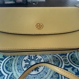 Tory Burch Robinson Chain Wallet